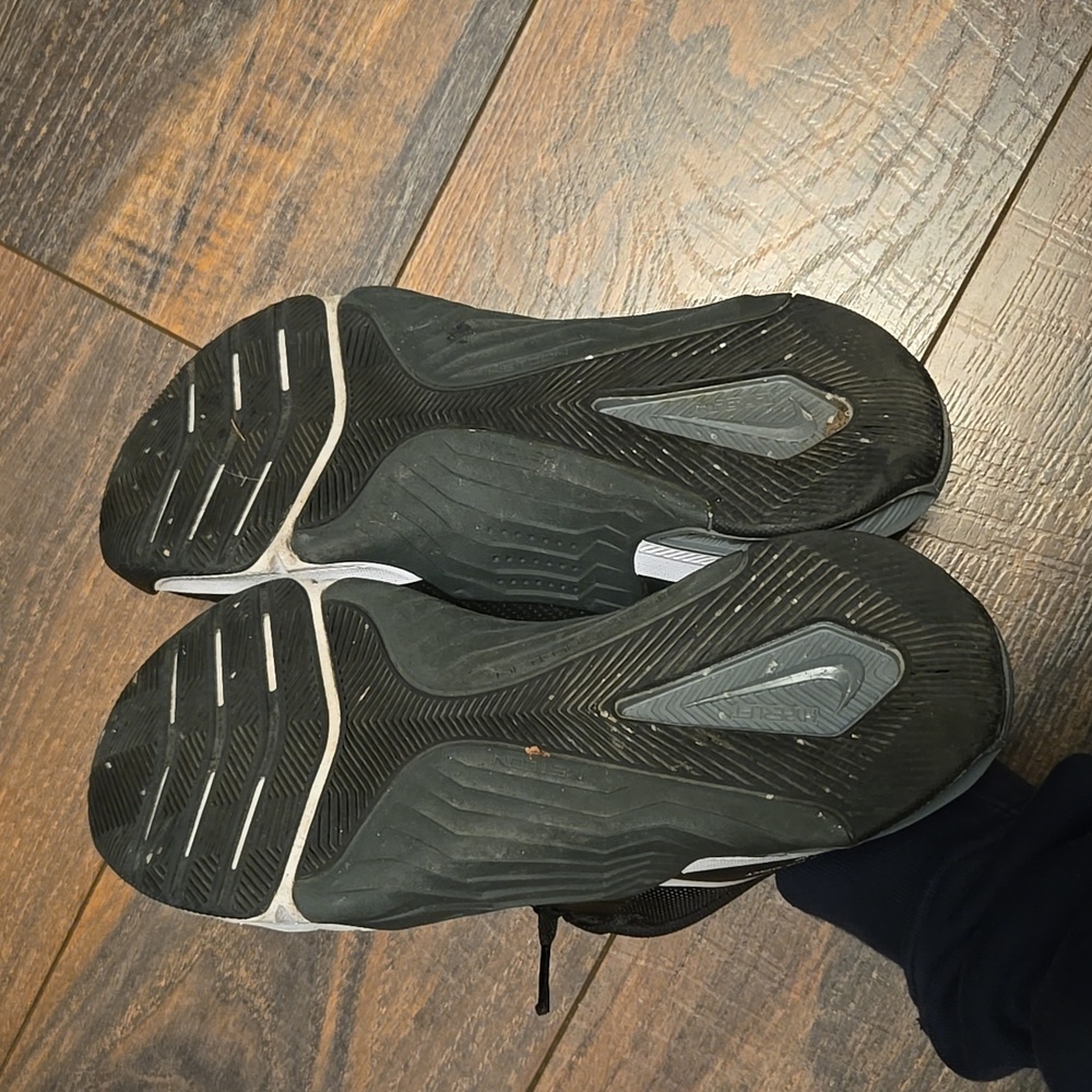 Nike Black Metcon 8, Women's Size 6 - Picture 5 of 7